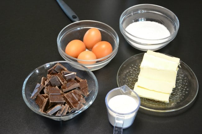 Chokoladekage ingredienser
